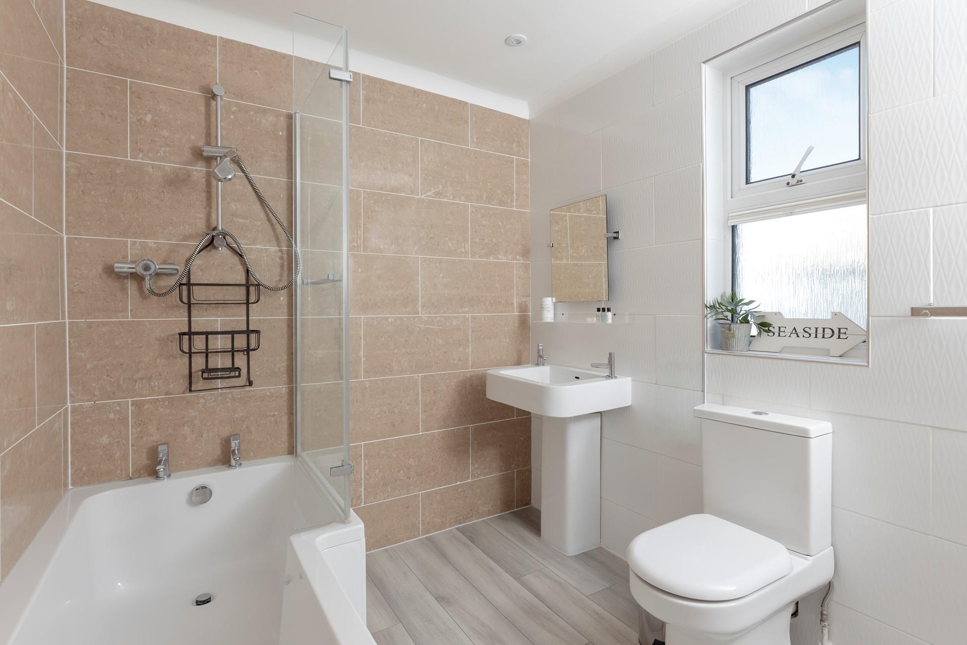 Indulge in a hot bubble bath and unwind from the stresses of day to day life.