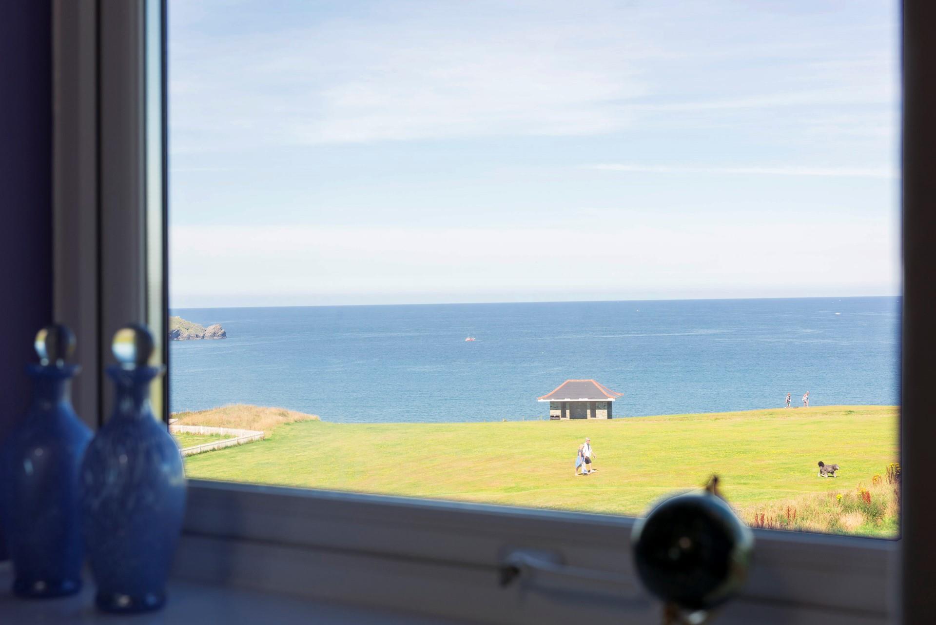 Imagine waking up to these mesmerising sea views.
