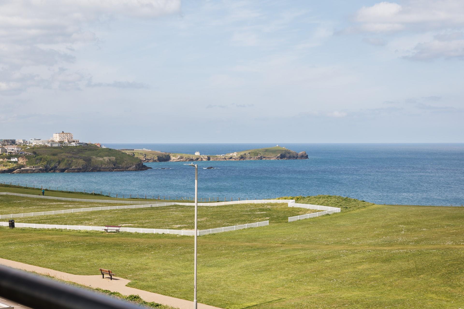 Wake up to an incredible vista across Newquay!