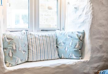 Cosy up in this adorable window seat with a mug of your favourite drink and watch the sunrise over St Ives.