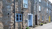 Conveniently located, you're just a two-minute walk from Porthmeor beach!