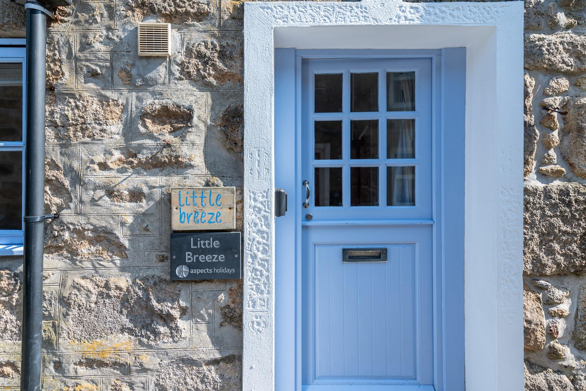 Little Breeze also welcomes dogs so your four-legged family member doesn't have to stay behind!