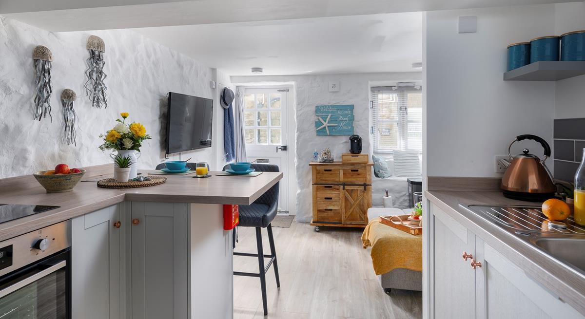 Make yourself a picnic and enjoy a trip to the beach, just minutes away. 