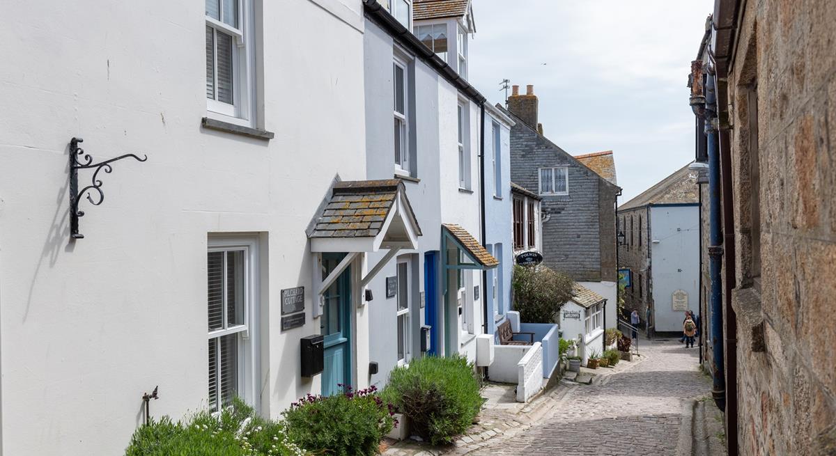 Cobblestreet Cottage is located on an enchanting street on Bunkers Hill.