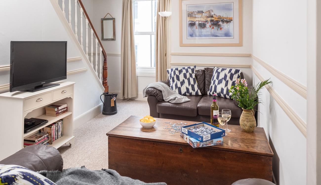 Unwind in the evening with a glass of your favourite chilled drink and some nibbles.