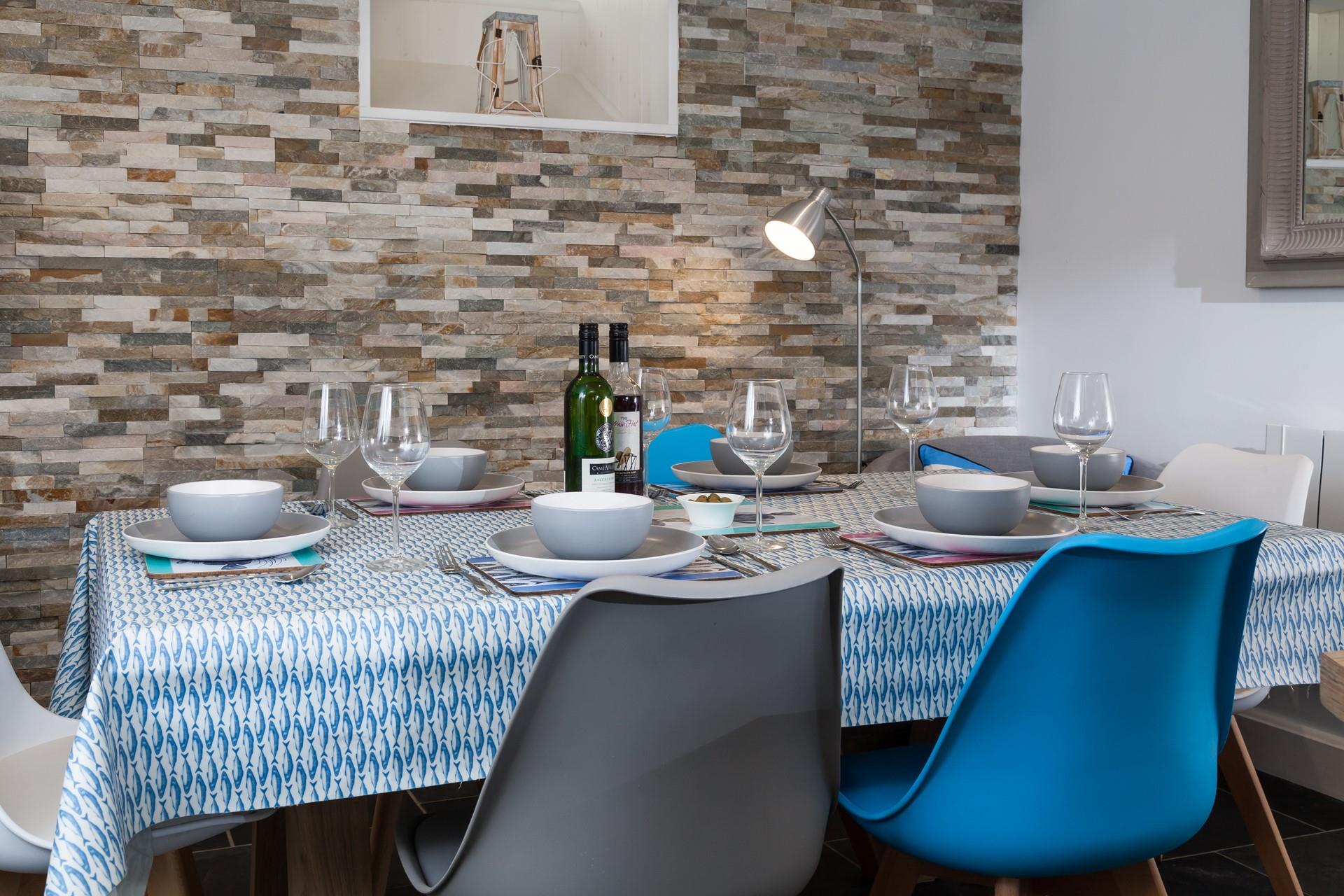 The dining table offers ample room for the whole family.