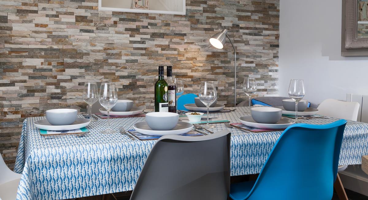 The dining table offers ample room for the whole family.