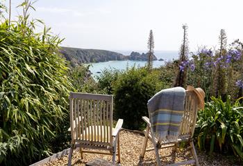 While away the hours in the picturesque gardens.