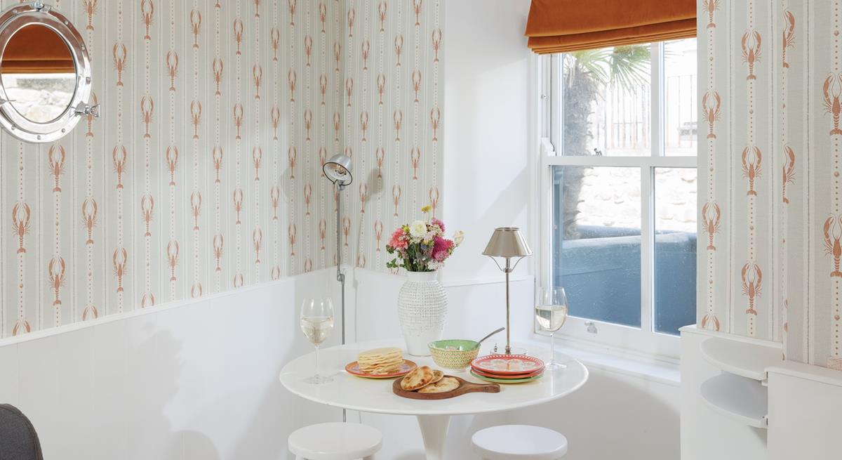 Tuck into a hearty feast to end the day.