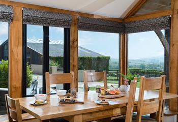 Family meals become all the more special with these breathtaking views.