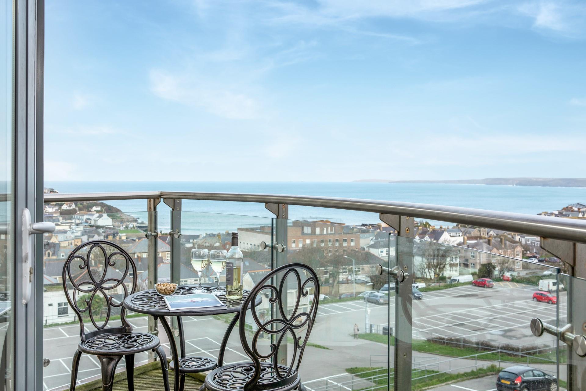 Located on the second floor, Coastal View has stunning sea views across Newquay.