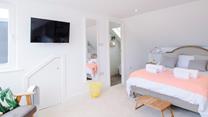 If you can drag yourself out of the cosy bed, get ready in the en suite.