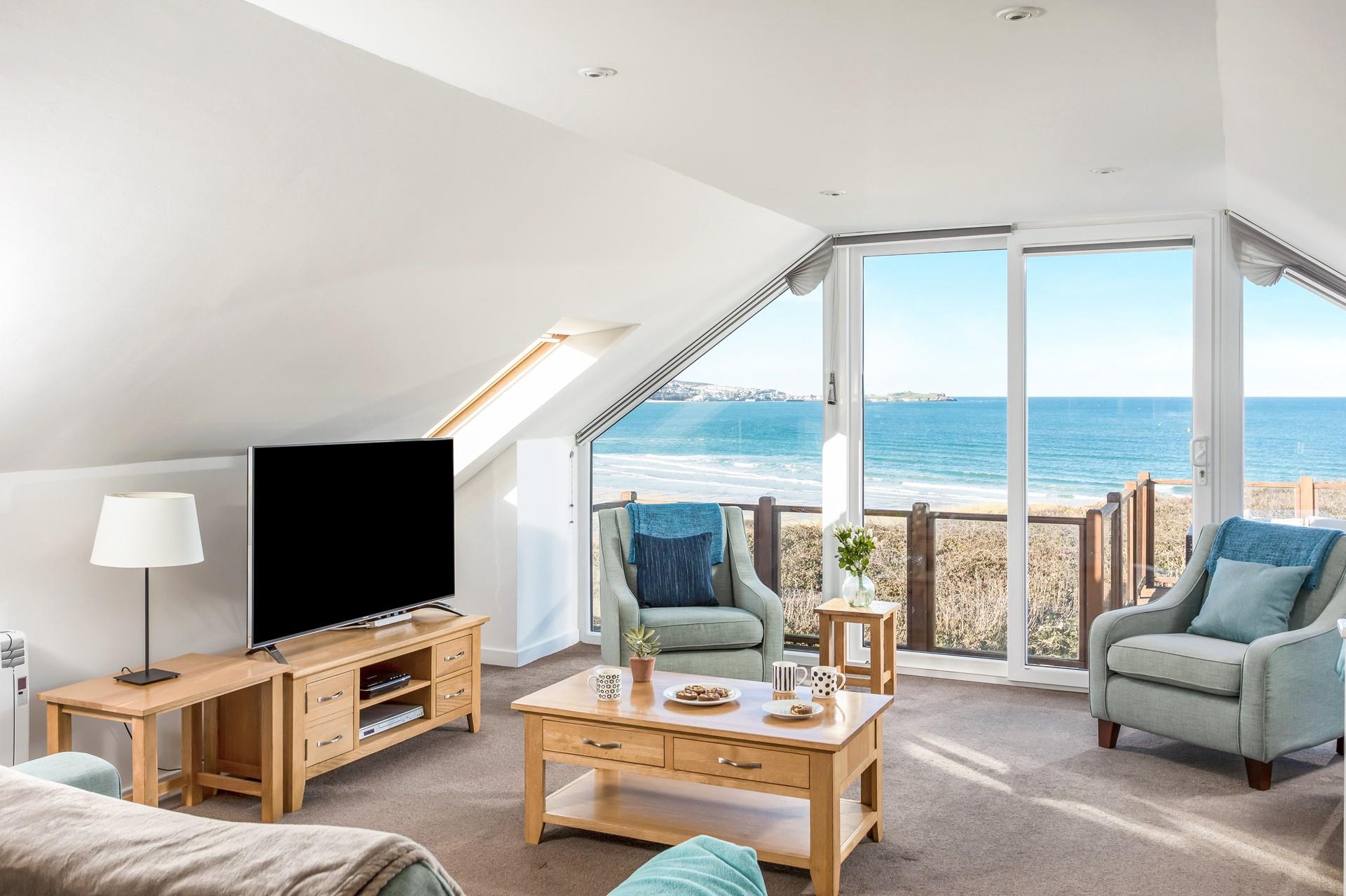 Open the patio doors and let the fresh summer breeze run through the sitting room.