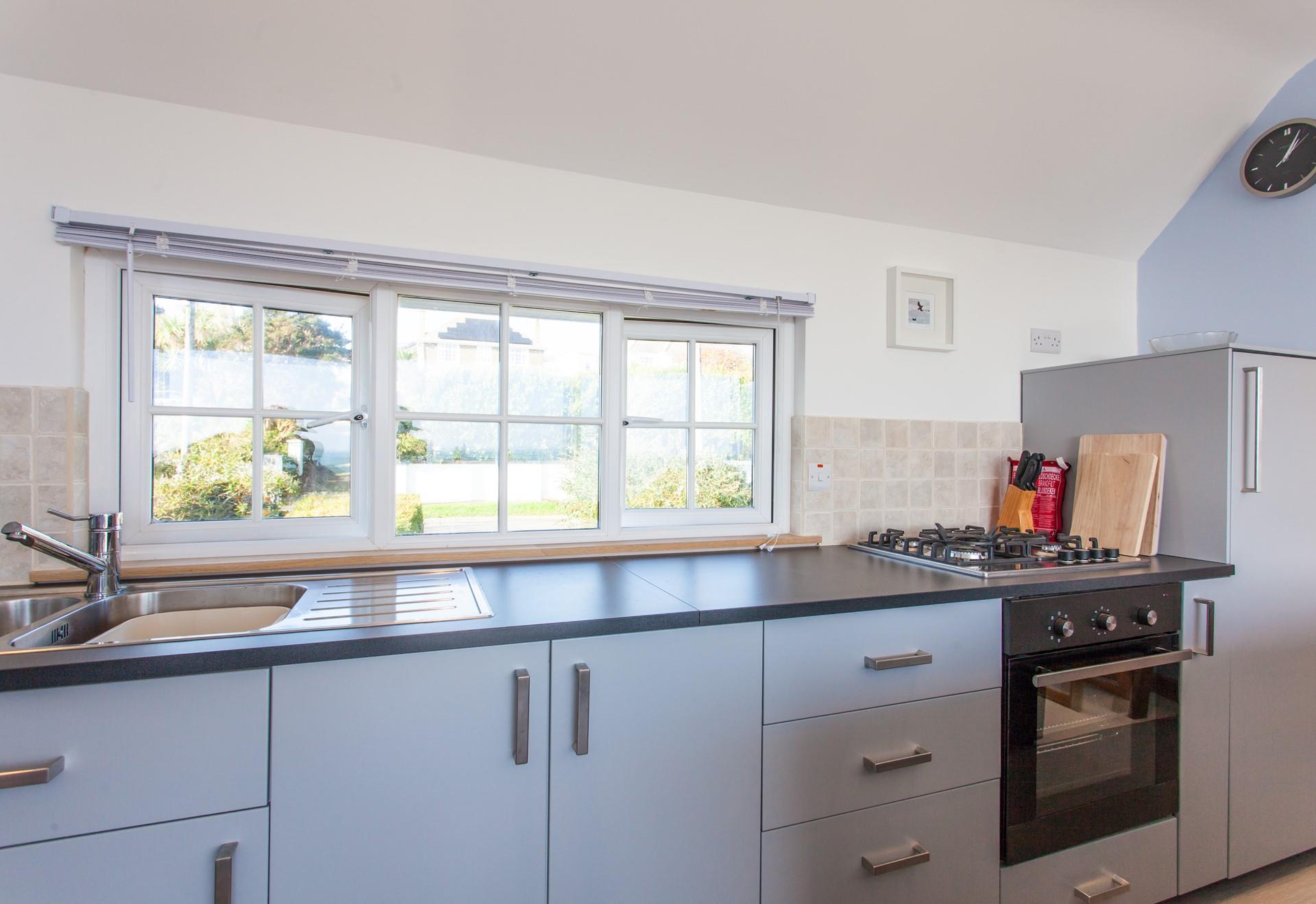 Treat your other half to a romantic meal for two; the well-equipped kitchen has everything you need to cook up a storm. 