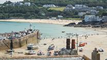 Seascape boasts the perfect location to enjoy all that St Ives has to offer.