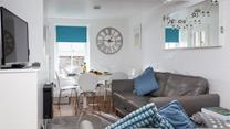 Stylish and modern, the lounge offers the ideal space to relax as a family.