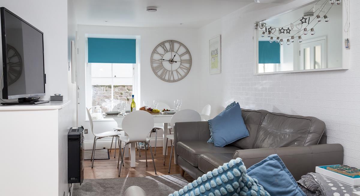 Stylish and modern, the lounge offers the ideal space to relax as a family.