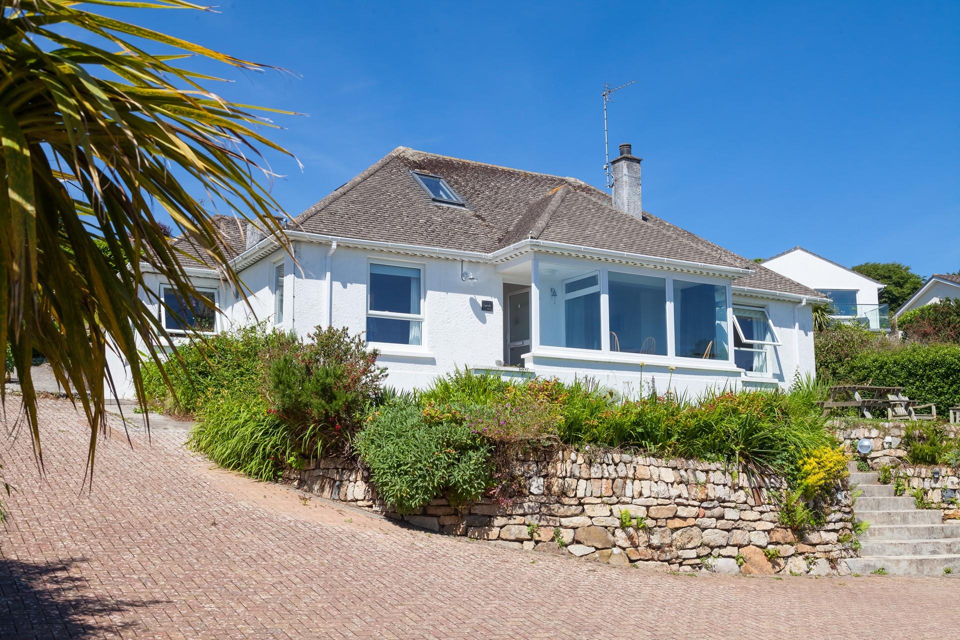 Lynvale is located in the quaint village of Mousehole, famous for its Christmas lights.