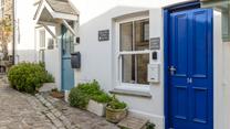 Arrive at the quaint cottage ready for a memorable holiday.
