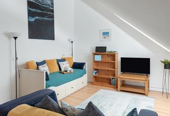 After a fun-filled day exploring St Ives, return home to snuggle up and enjoy an evening of movies and board games.