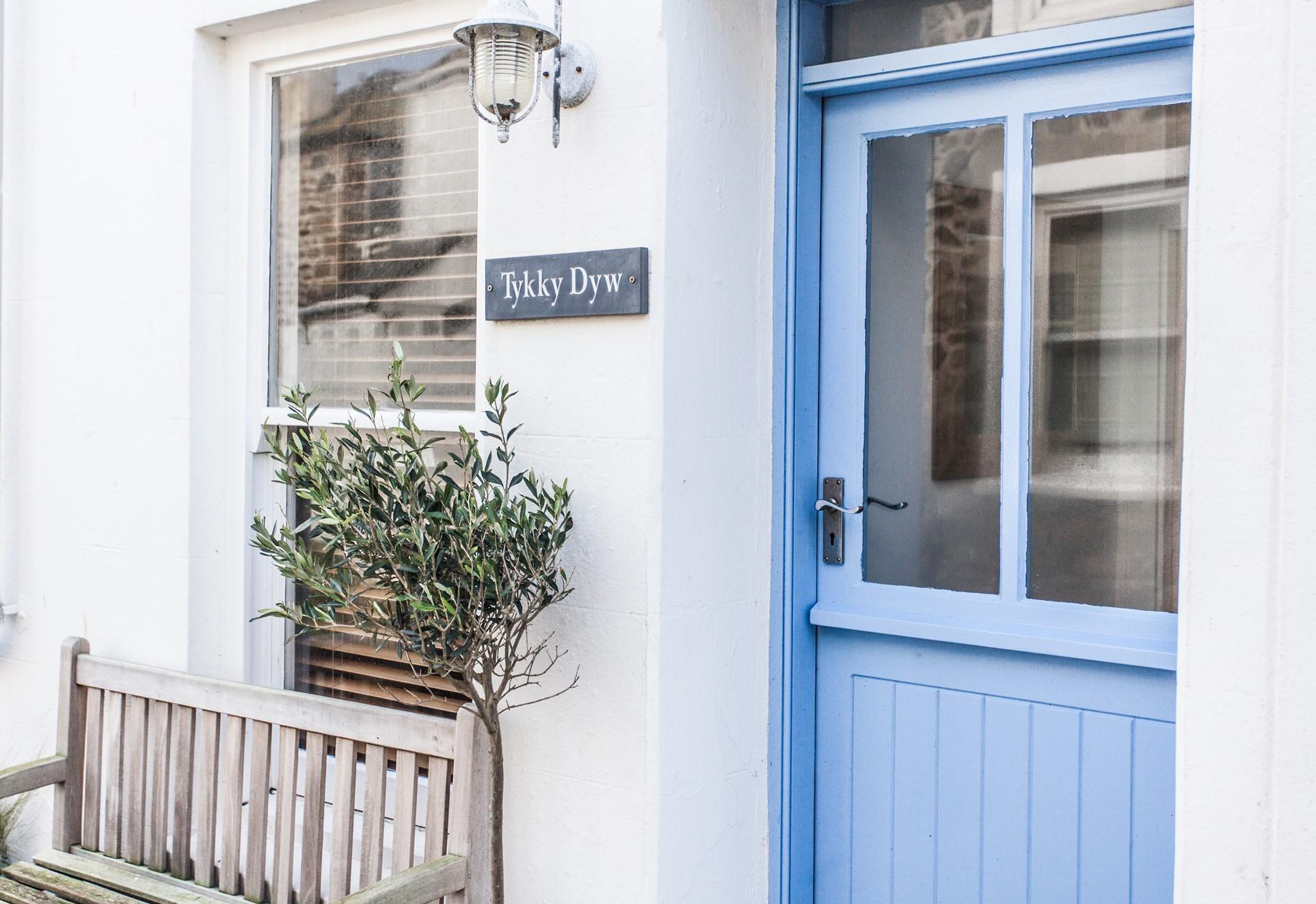 Arrive at Tykky Dyw and leave the stresses of daily life behind.