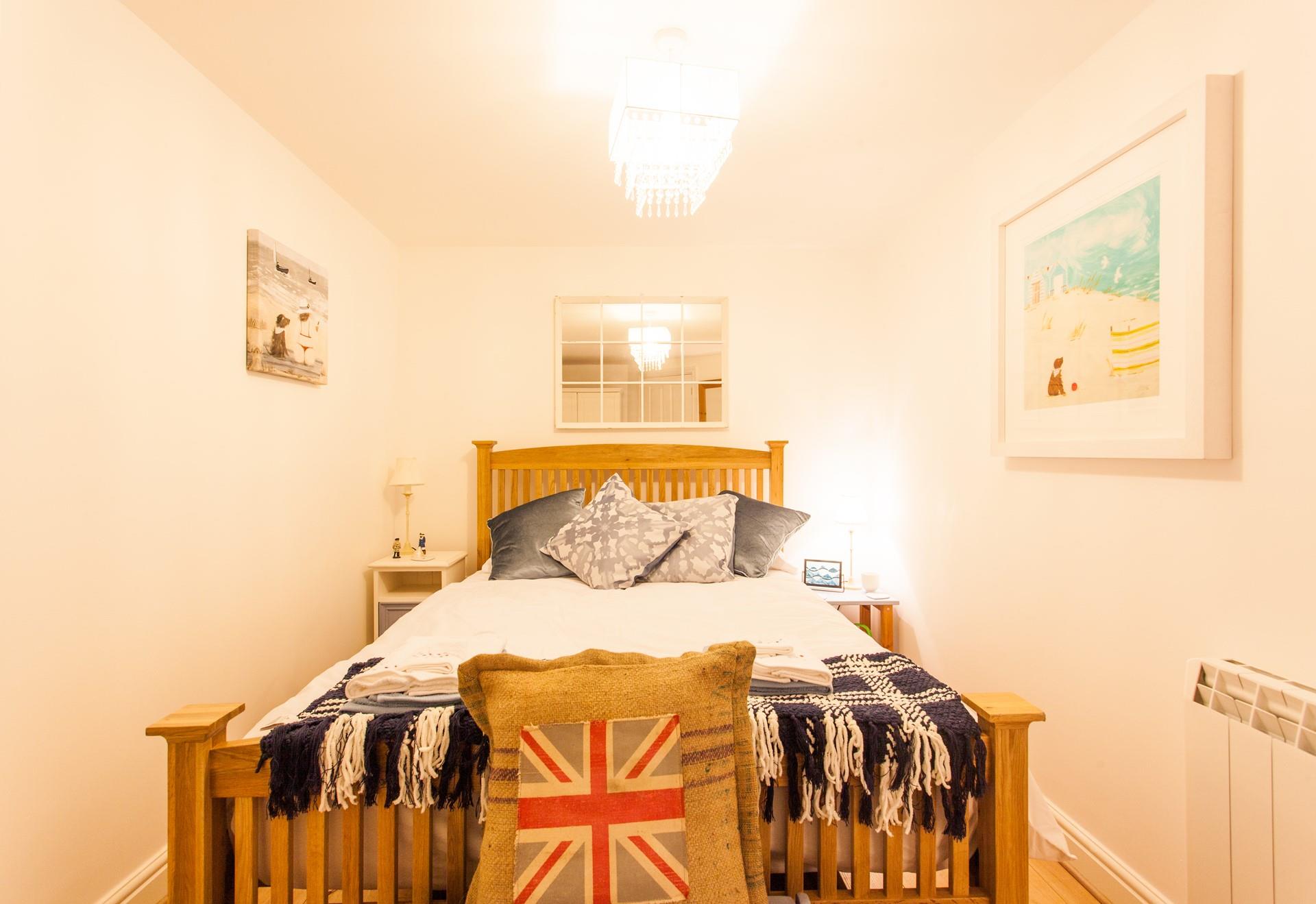 Tuck into the double bed and drift into a dreamy night's slumber.