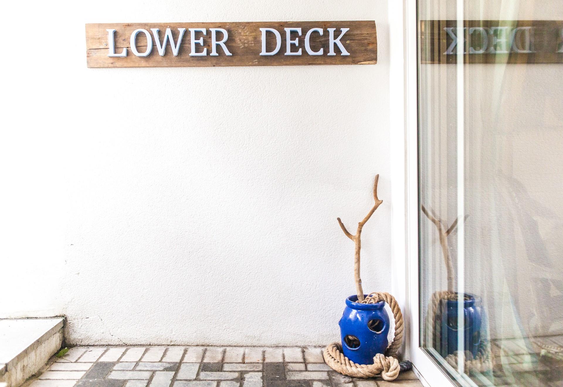 Tucked away from the hustle and bustle of St Ives yet just a 5-minute walk from Porthmeor Beach, Lower Deck is the perfect bolthole.