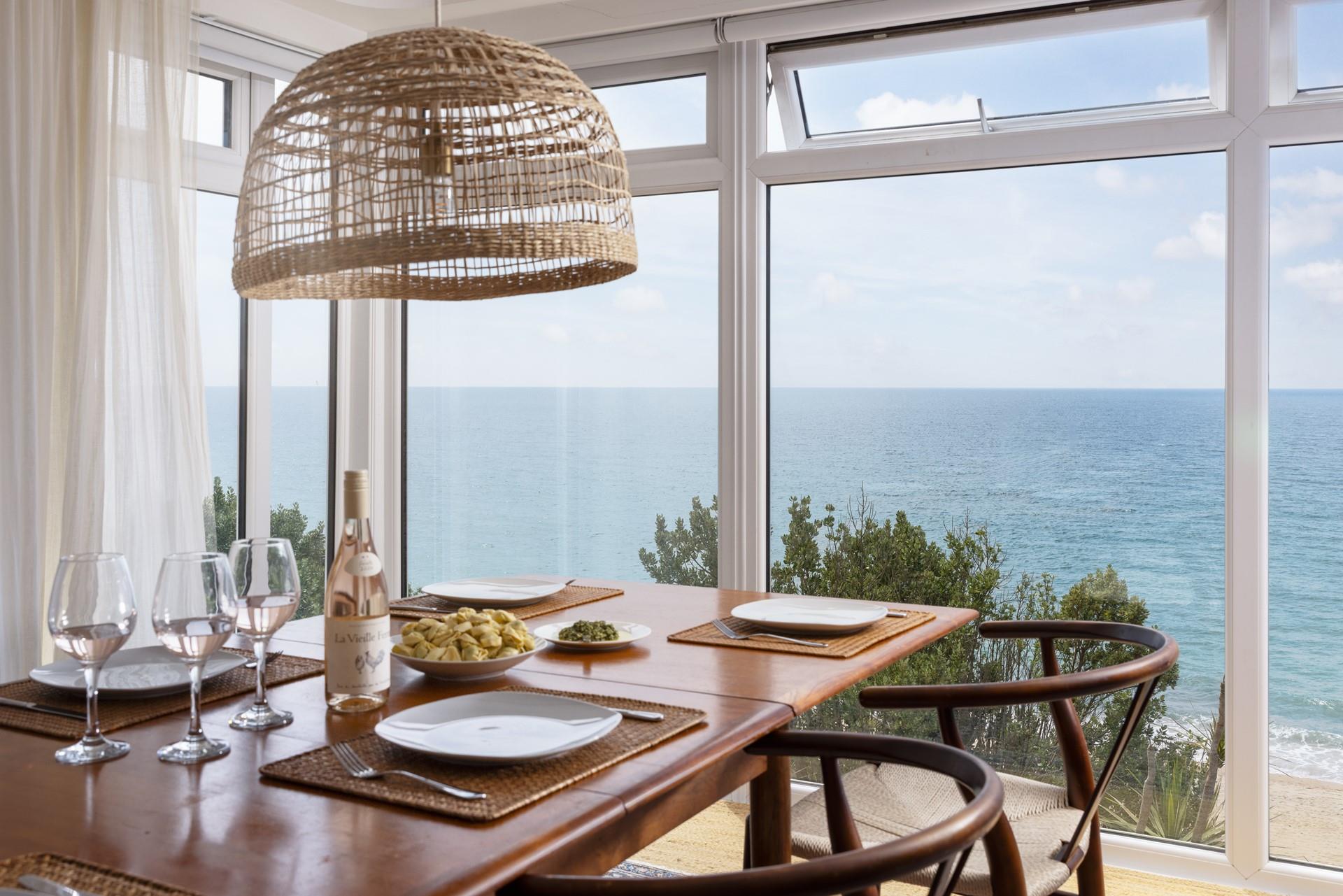 Gather everyone around the table for delicious holiday dining!