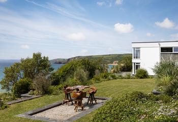 Overlooking the beach, this spacious garden is beautifully landscaped with lots of tranquil corners to explore.