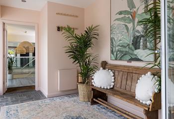 A warm welcome awaits when you step into Praaloha.