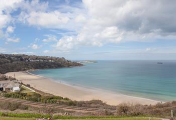 You'll be perfectly positioned to watch the famous St Erth to St Ives train from the property. 