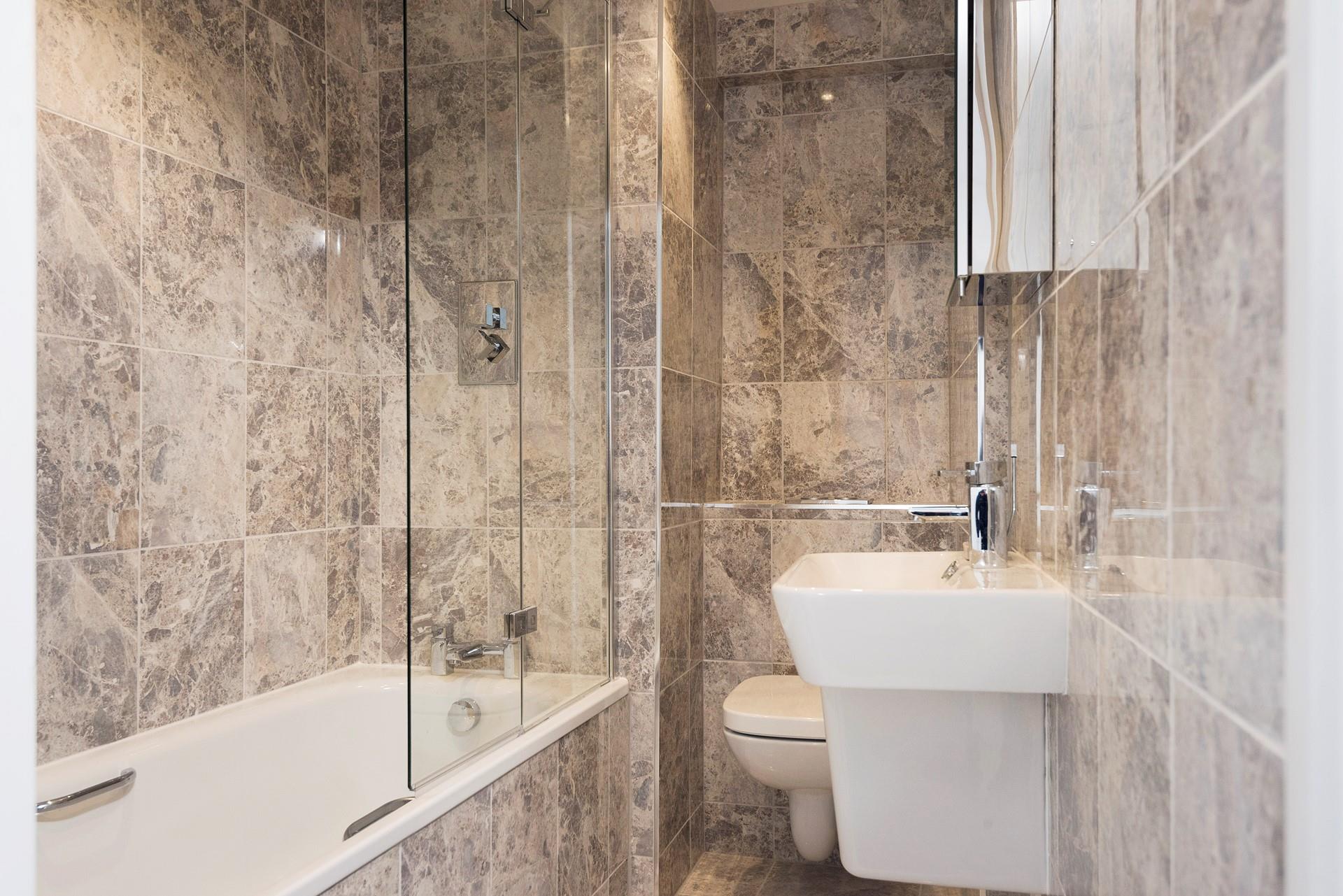 Treat yourself to a long, hot soak in the bath after a stroll along the coast path. 