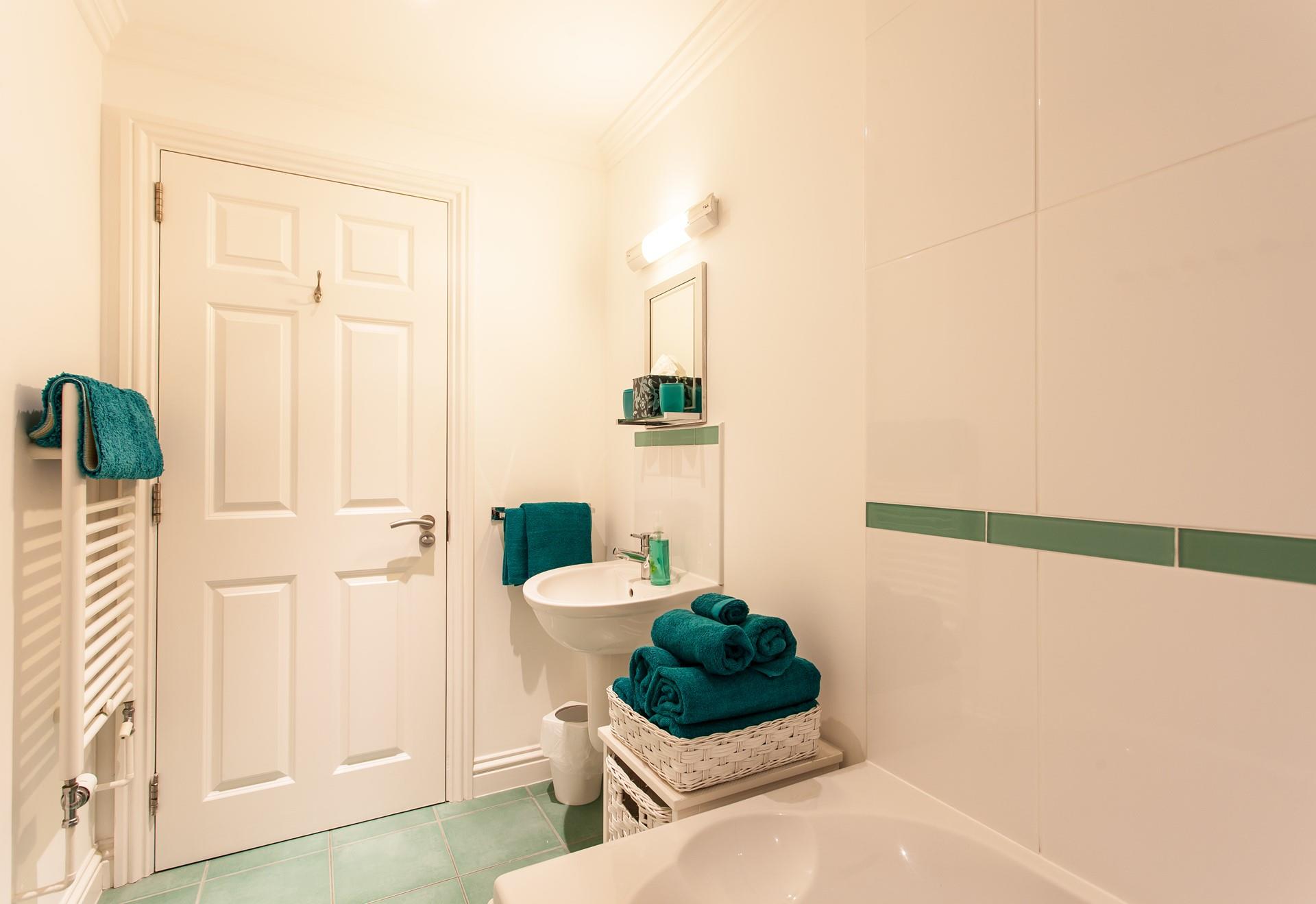 Pop your towel on the rail to warm it whilst you enjoy your bath.