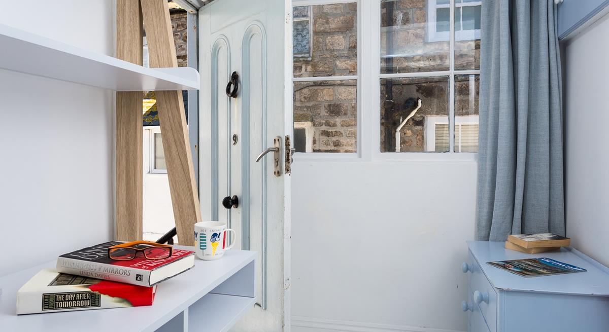 Porch area which opens onto the steps onto the Digey.