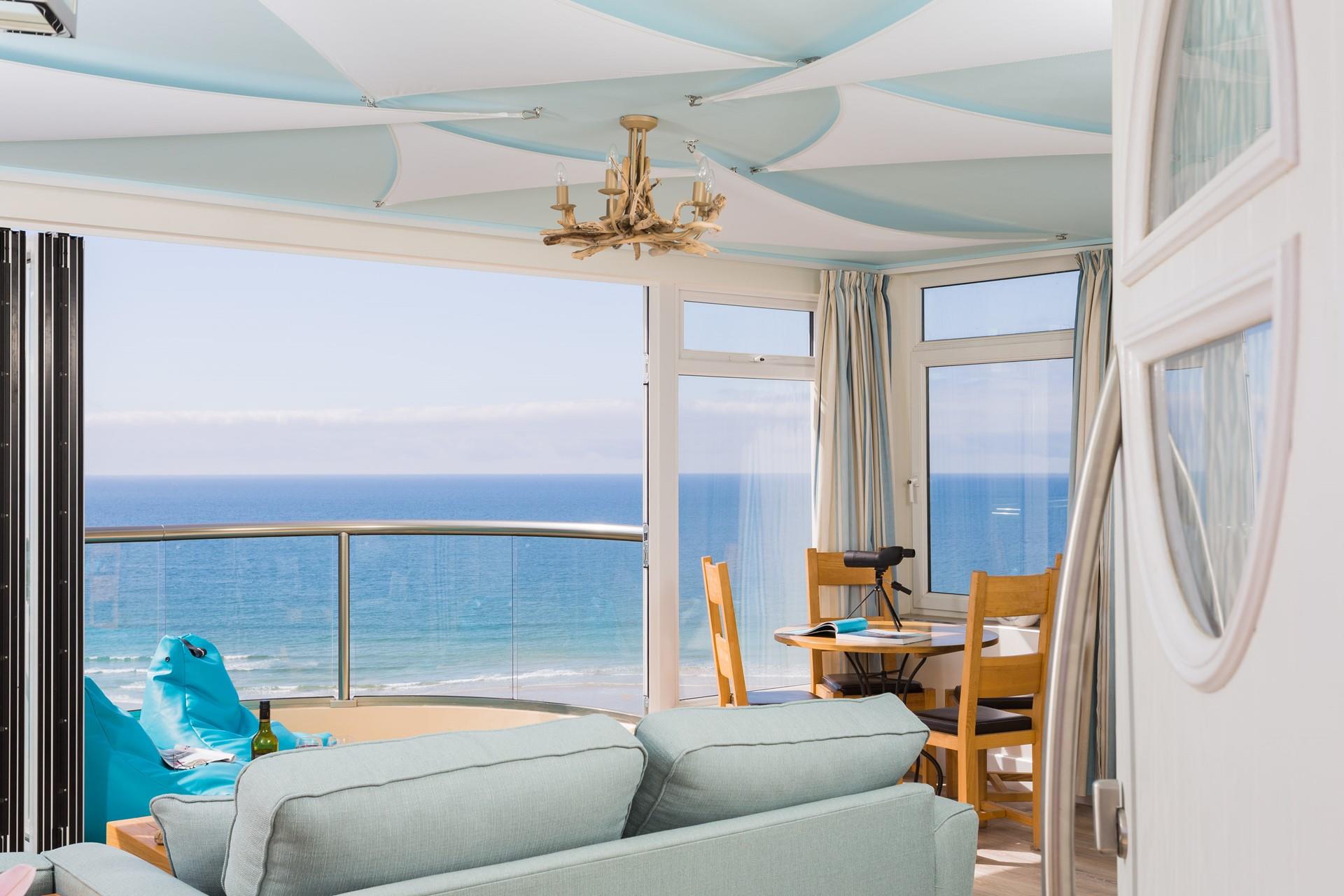 Located in Praa Sands, this exquisite penthouse overlooks the mesmerising Praa Sands beach.