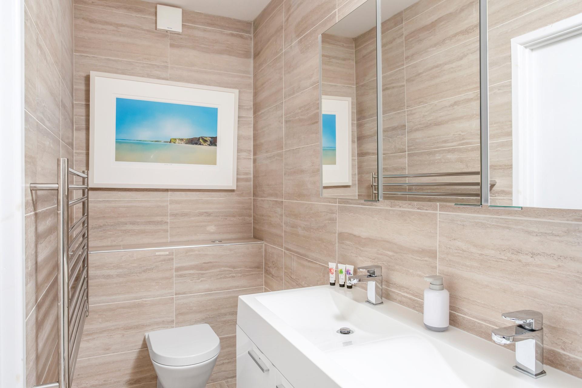 The additional en suite provides extra space and privacy to get ready.