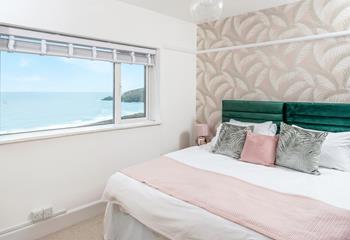 Bedroom 2 has zip and link beds which can be made up as king or twin beds, making this penthouse perfect for both families and couples.