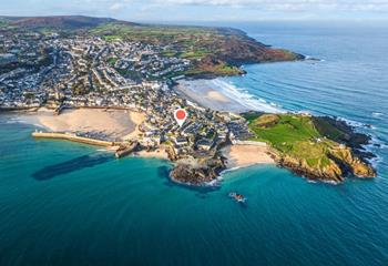 Avalon is located in the beautiful coastal town of St Ives.