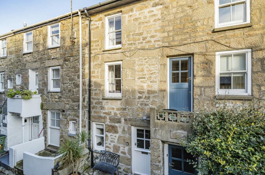 Avalon is located just a short walk from the harbour front.