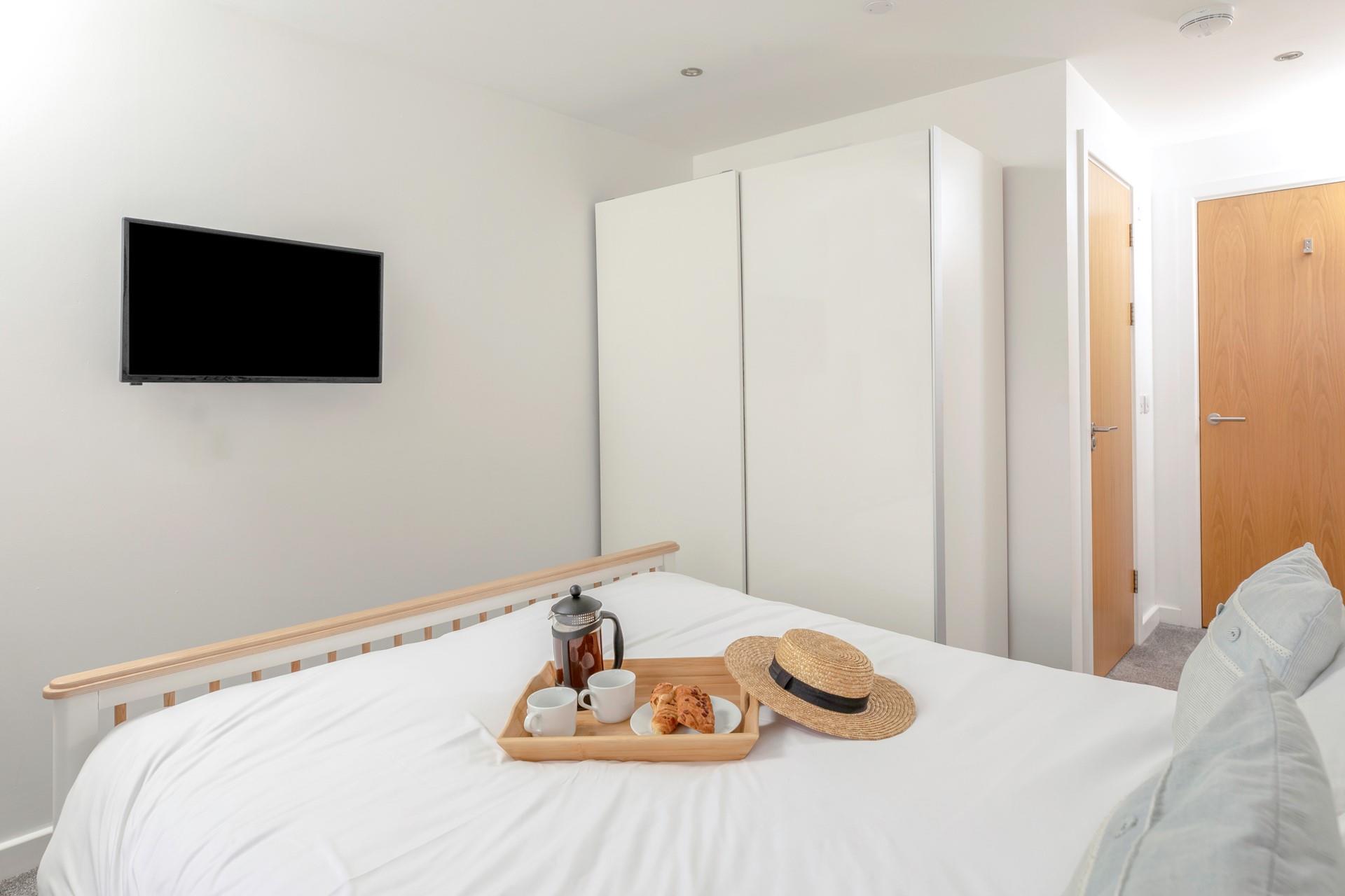 Prepare for a great night's sleep in bedroom 1 with its king size bed and sweet, tasteful decor.