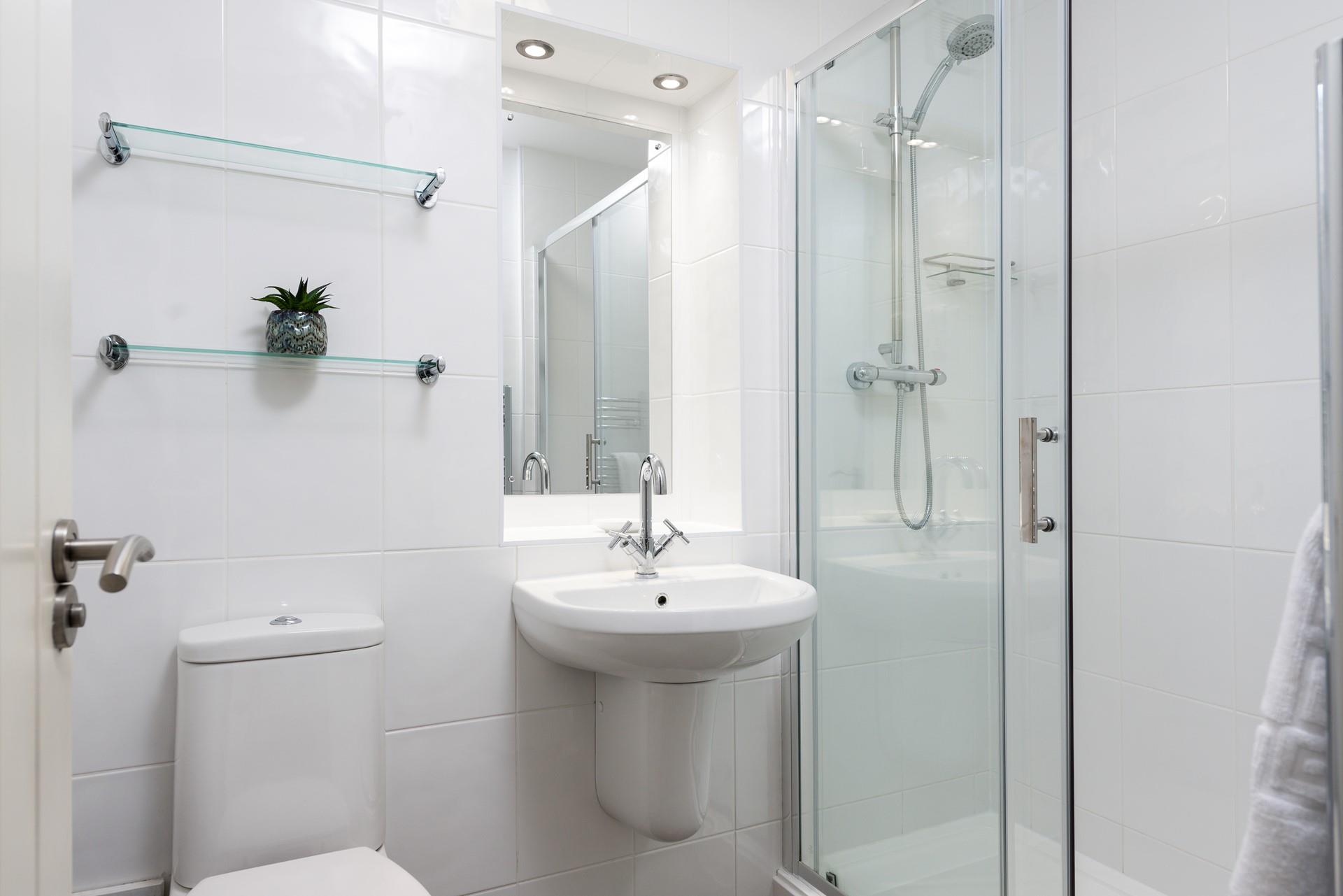 After a day of sun, sea and sand, freshen up in the shower before heading out for dinner in one of St Ives enchanting eateries. 