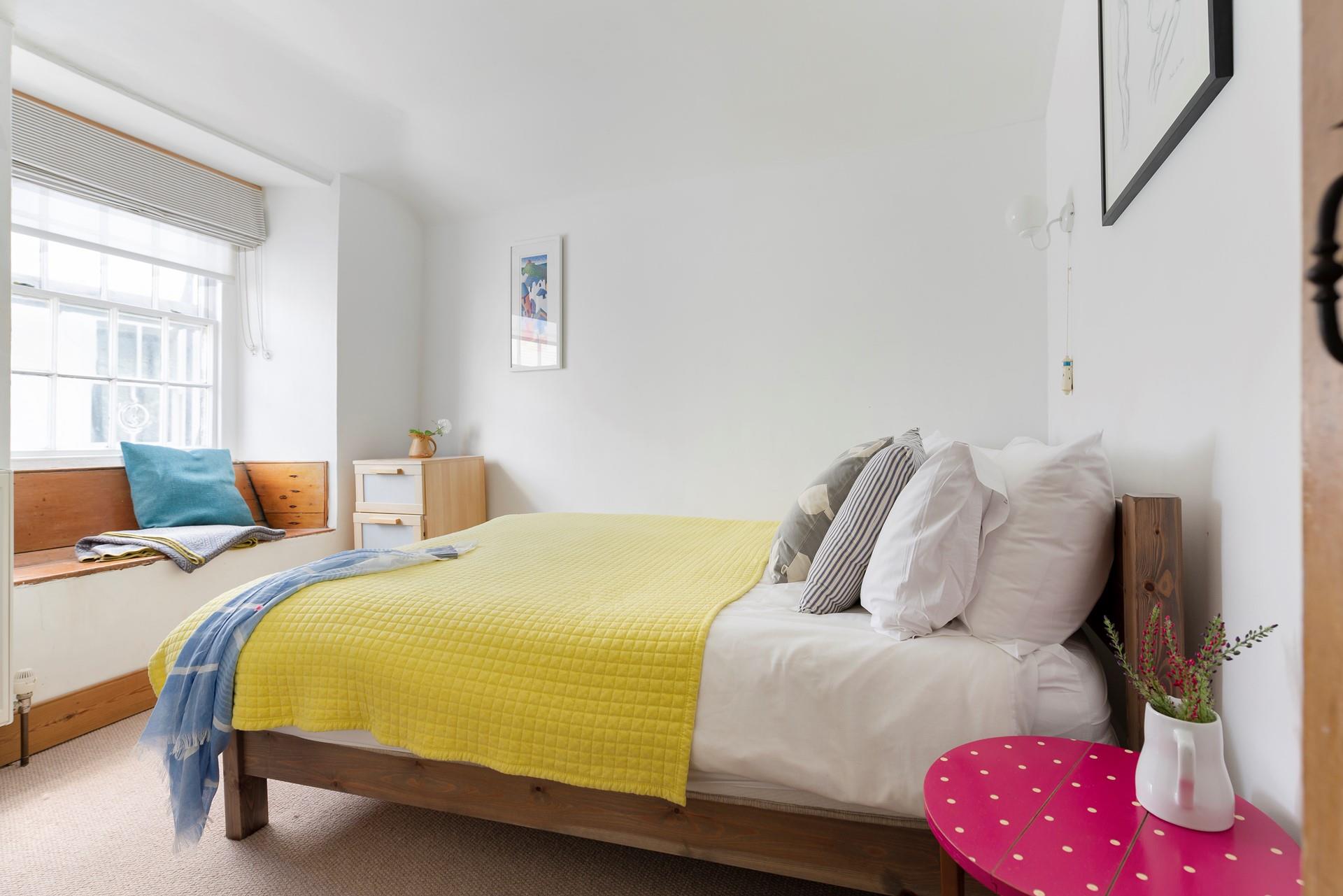 The double bed will offer you a dreamy night's sleep.