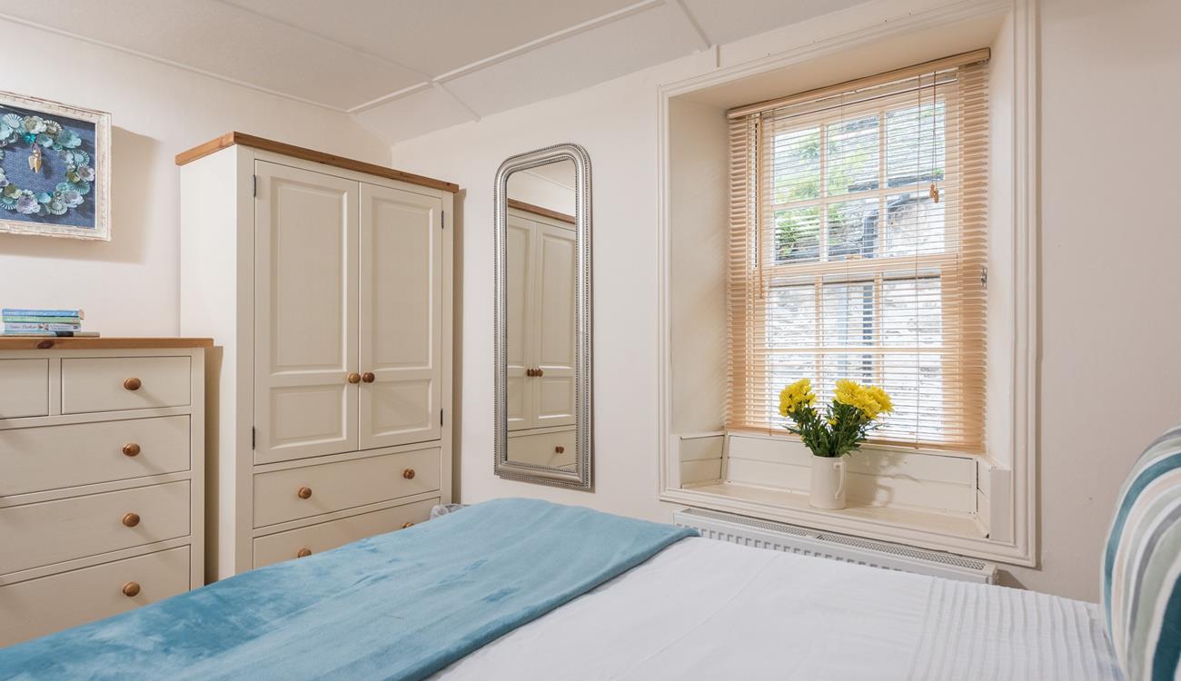 Bedroom 2 has furniture ideal for unpacking your beach clothes when you arrive.