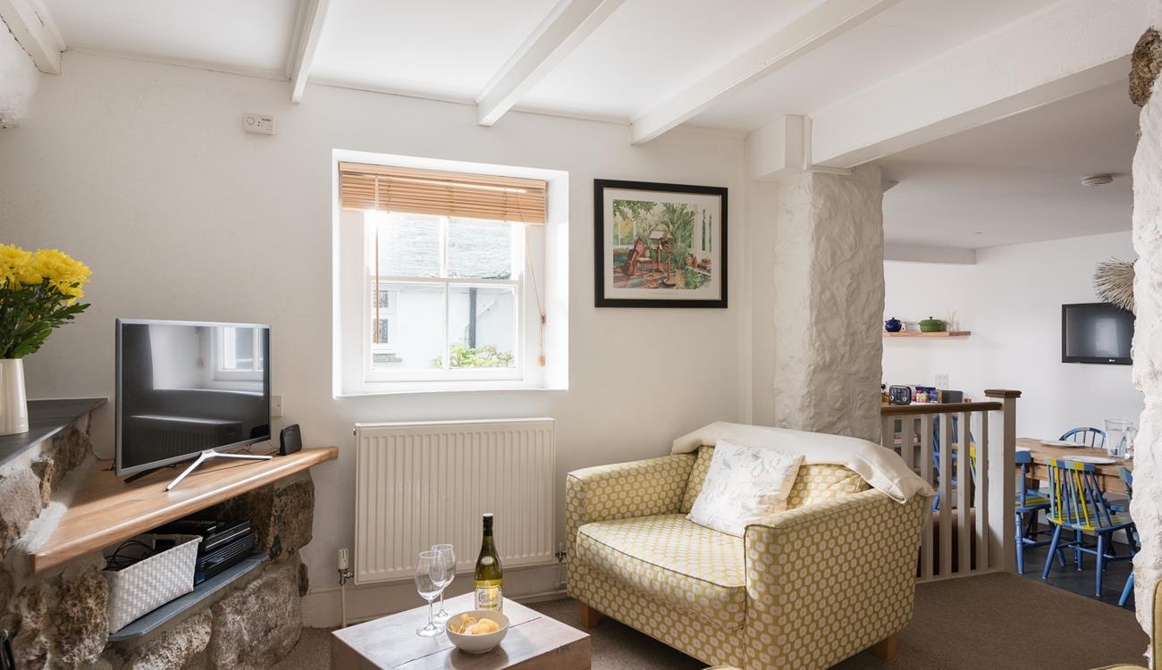 Enjoy wine and nibbles in the evening with a good film on the TV.