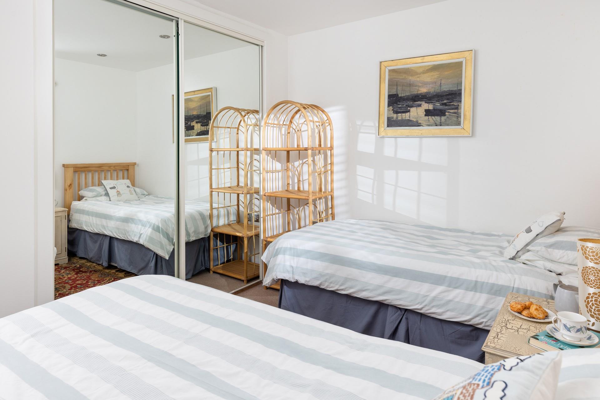 There's plenty of storage so you can unpack with ease.