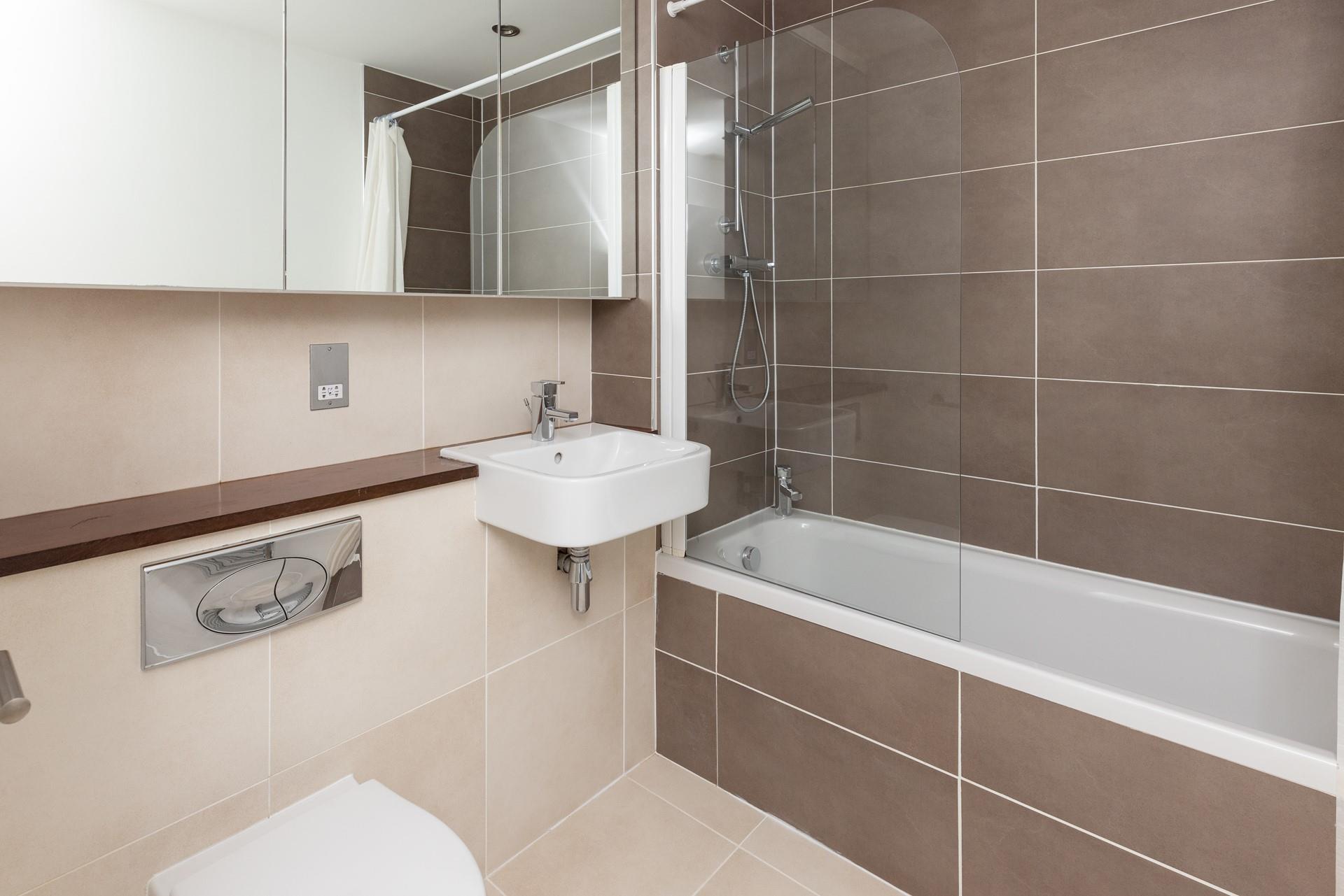 Relax in the bath or enjoy a refreshing shower in the family bathroom.