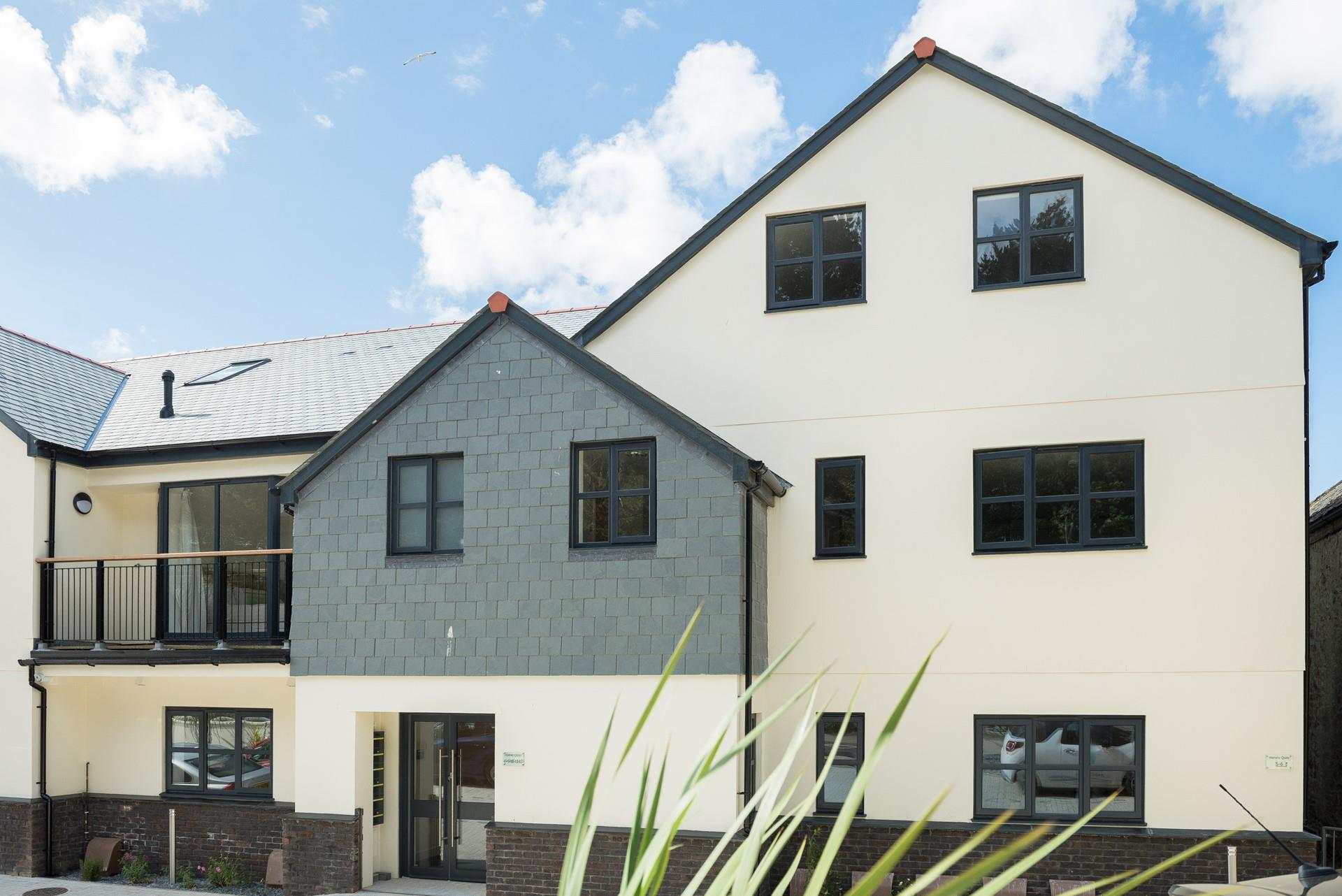 Open the front door, head up one flight of stairs and let the holiday begin. 