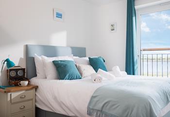 Wake up to stunning views across Hayle Estuary and beyond. 
