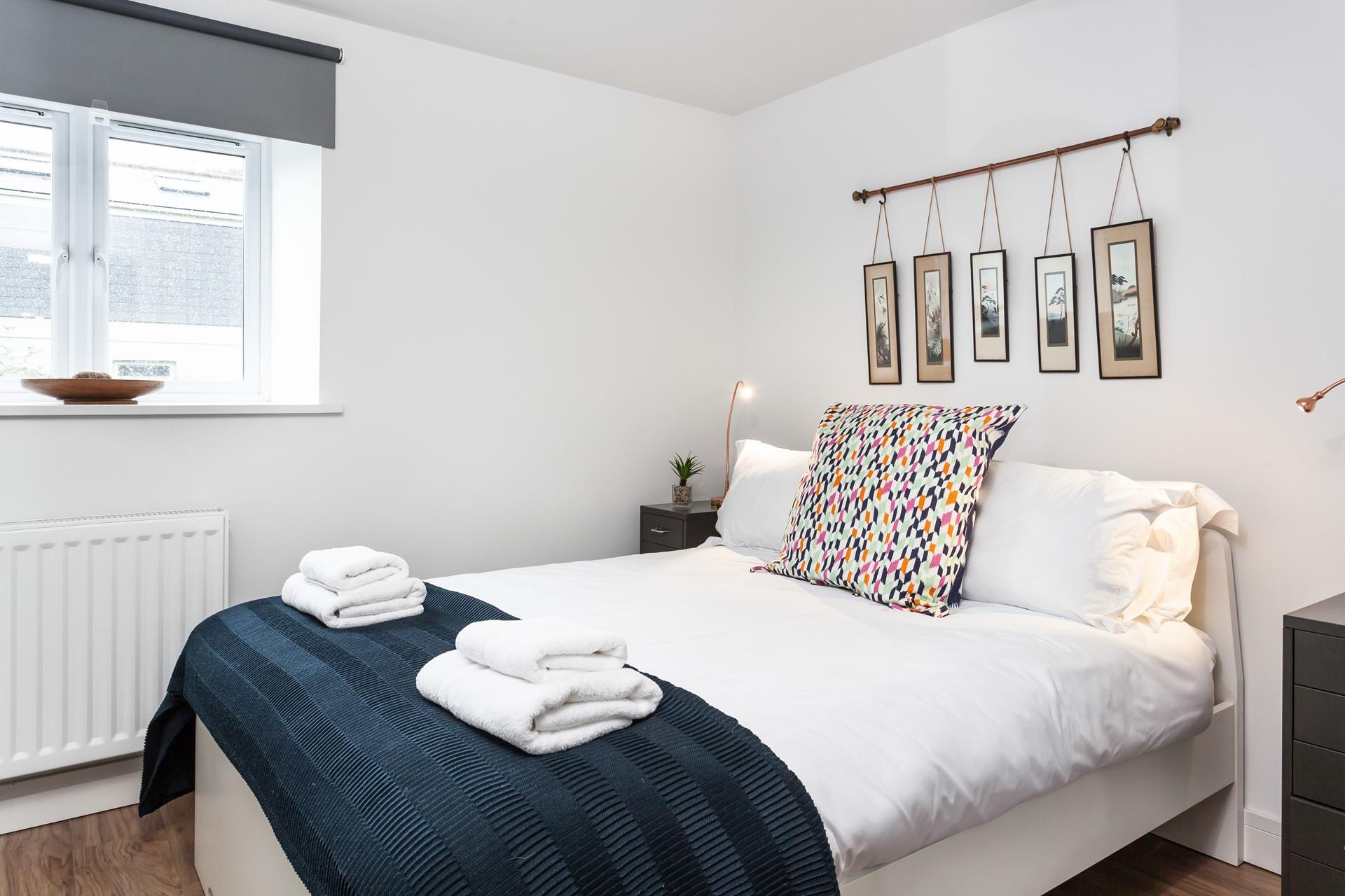 Sumptuous and cosy, this king size bed will make for a great night's sleep.