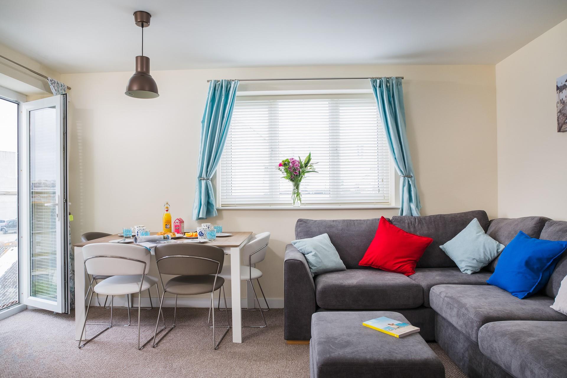 Open the patio doors, relax on the sofas and breathe in the fresh air.